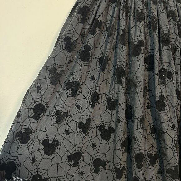 Disney Store Her Universe Black Halloween Mickey Spiderweb Skirt L Velvet - Picture 5 of 9